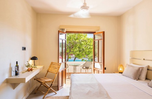 Menetai Hotel | Casa Garden
