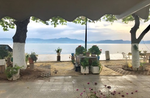 Mili Apartment | Casa Lela 3 – Traditional Stone Studio 8m from the Sea