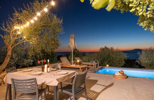 West Mani Villa | Casatino Villas