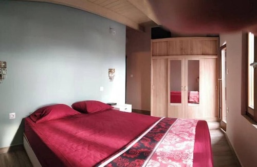 Gefira Mpania Other | Castle Nest City Superior Suite