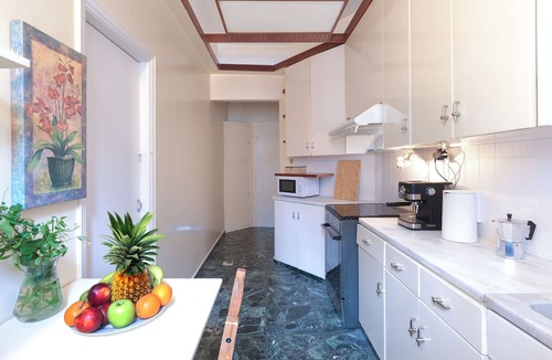 Pangrati Apartment | Central Pagrati Apartment with Park View Balcony - opp Pangrati Grove