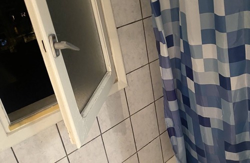 Attiki Apartment | Centralized flat in Athens, cozy Bedroom, near Substations and the main Railway