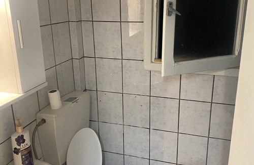 Attiki Apartment | Centralized flat in Athens, cozy Bedroom, near Substations and the main Railway