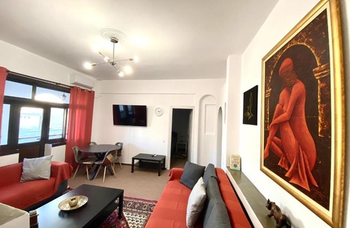Marousi Apartment | Classic 2 Bedroom Apartment Next to Metro - Marousi