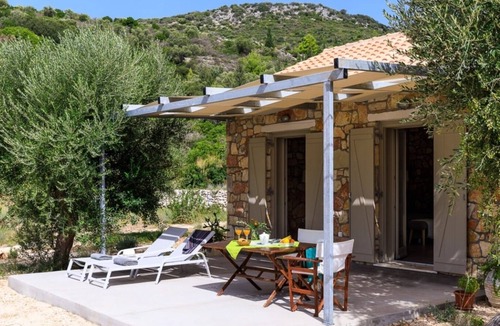 Ithaki Villa | Contemporary Beachfront Studio-House near Vathy with Direct Beach Access