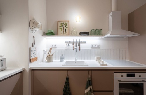 Petralona Apartment | Cozy 2BR Apartment Warm, Bright & Steps to Metro