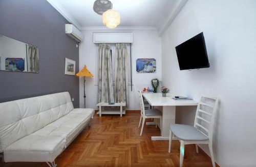 Ampelokipoi Apartment | Cozy apartment in the best area in Athens center near metro station and hospitals