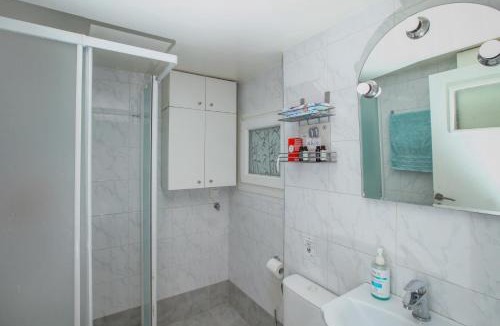 Ampelokipoi Apartment | Cozy apartment in the best area in Athens center near metro station and hospitals