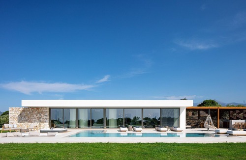 Geropotamos Villa | Cresto Iconic Villa, with Heated Spa Whirlpool