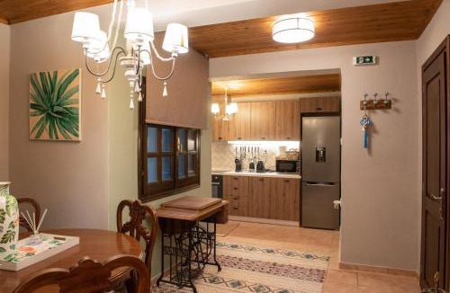 Tsagarada House | Dandy Villas Tsagkarada-Green Apple-Jacuzzi-Sea View