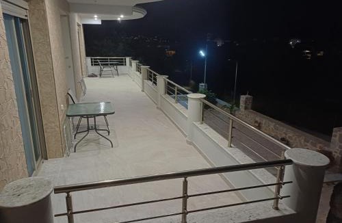 Paleros Apartment | Danita Apartments