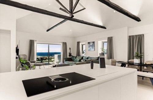 Lefktro Apartment | Dark Horizon