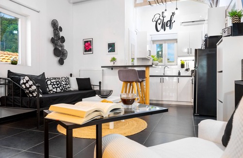 Spartylas Apartment | Dea Attica - Sea View Apartment with swimming pool