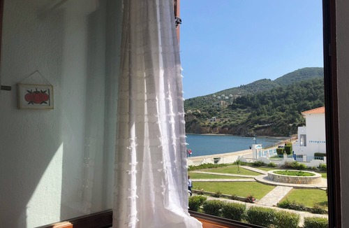 Skopelos Town Apartment | Del Sol sea side Apartment