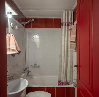 Delfoi Apartment | Delphian Colors - Red Edition by Filos Inc