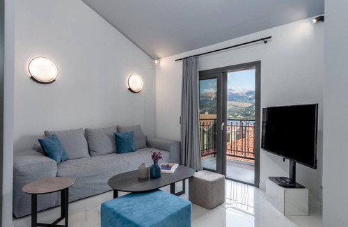 Kefalonia House | Deluxe 2br Suite with sea views to Argostoli bay
