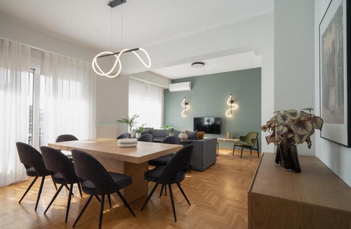 Pangrati Apartment | Deluxe 4 Bedrooms Apartment in Athens Center