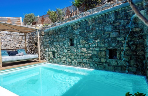 Xilokeratidi Apartment | Deluxe Suite with Private Outdoor Pool