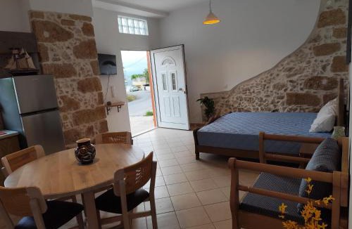 Platanos House | Despoinas House