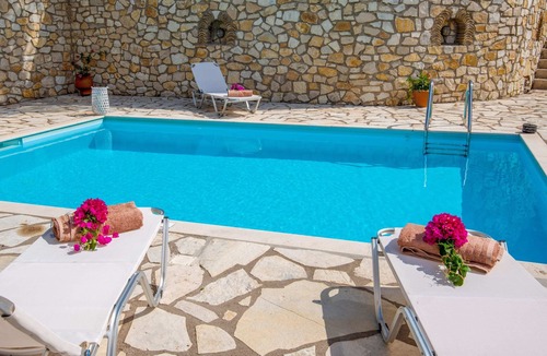 Ieromonachos House | Dive into Summer - Kirki's Cozy Pool Gem on Paxoi
