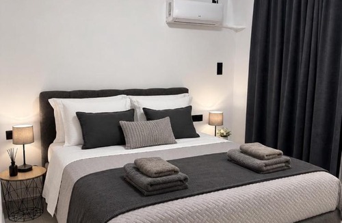 Markopoulon Apartment | DIVINUS Luxury Stay-Athens Airport-Late&Self Check In