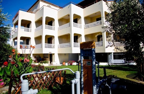 Mavrovouni Apartment | Drossia # 8 - One Bedroom Apartment, Sleeps 4
