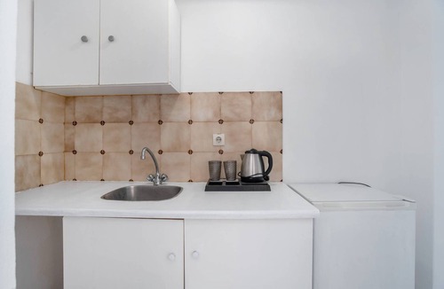 Perissa Apartment | Economy Triple Room 6 with Balcony and Air Conditioning