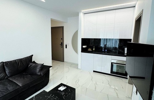 Ladadika Apartment | Eden Luxury Suite #2: Your Oasis in the heart of Thessaloniki
