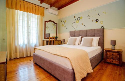 Vitalades Villa | Eleas Gi Villa