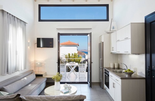 Anaxos Villa | Eleia Seafront Rooms & Villas