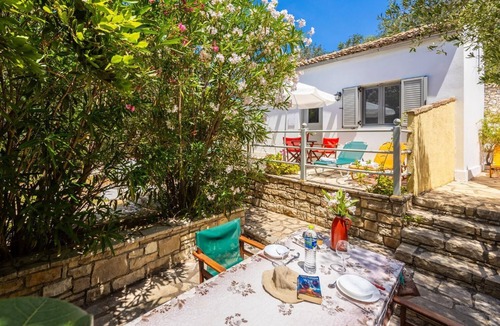 Koutsi Apartment | Eleni Cottage - One Bedroom Apartment, Sleeps 2