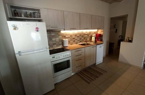 Katsarou House | Eleni's Sea Side House near town and beach