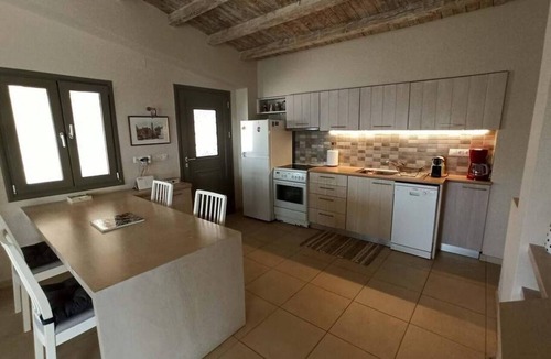 Katsarou House | Eleni's Sea Side House near town and beach