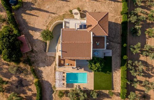 Megara Villa | Elia country villa 5BR 5BA with Private Pool