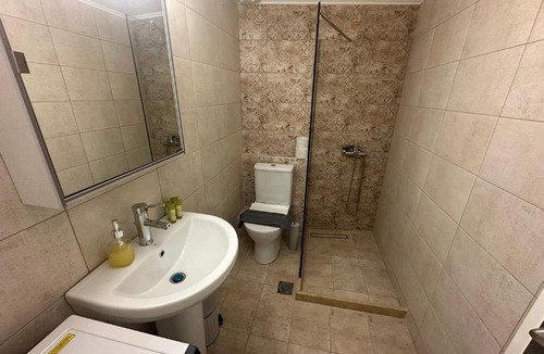 Kalamata Apartment | EliasNest Ermis - Φωτεινό και μοντέρνο διαμέρισμα στο κέντρο της Καλαμάτας