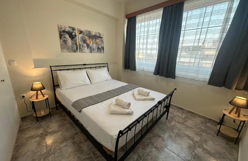Kalamata Apartment | EliasNest Ermis - Φωτεινό και μοντέρνο διαμέρισμα στο κέντρο της Καλαμάτας