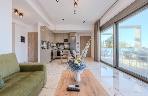 Hersonissos Centre Villa | Elmar Bay Beachfront luxury Villa in Hersonissos