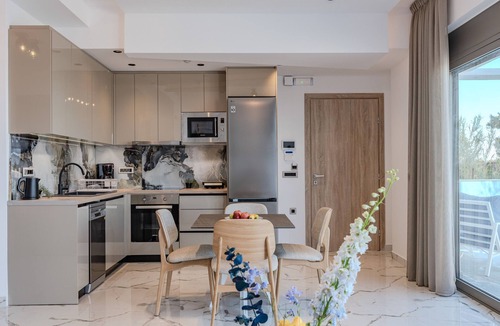Hersonissos Centre Villa | Elmar Bay Beachfront luxury Villa in Hersonissos