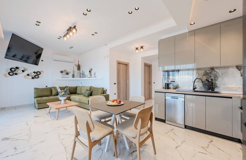 Hersonissos Centre Villa | Elmar Bay Beachfront luxury Villa in Hersonissos