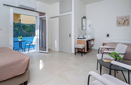 Malevizi House | Emi Seaside