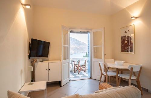 Panormos Apartment | Endless Blue, Your Seaside Escape in Plati Gialos