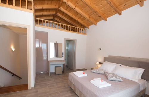Erikousa Island Apartment | Erikousa Palace Double Suite 5