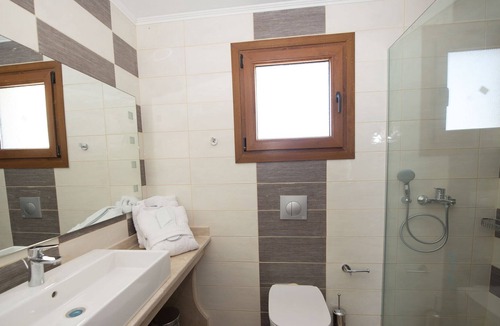 Erikousa Island Apartment | Erikousa Palace Double Suite 4