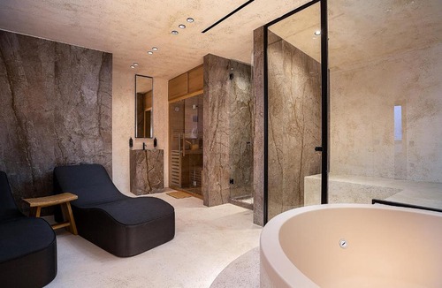 Akrotiri Villa | Etheria Elli Villa, Retreat to Ethereal Luxury and Wellness by etouri