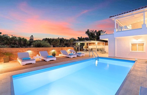 Vathi House | Etoile Villa Heated Pool
