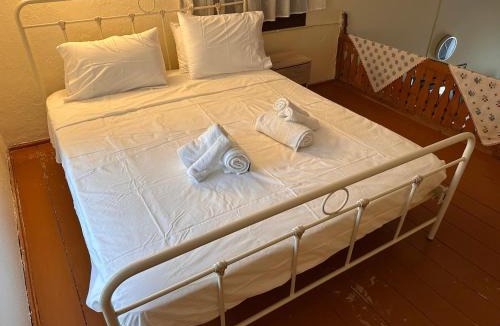 Aperio House | Everlasting Blue