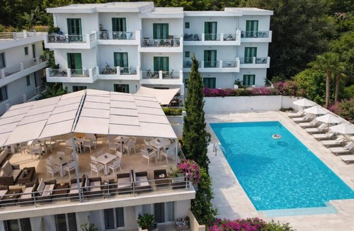 Poros Hotel | Evita's Resort