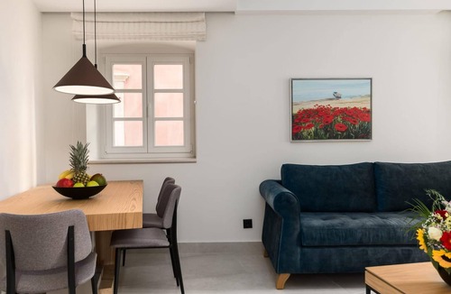 Old Town House | Executive Suite Cantons View