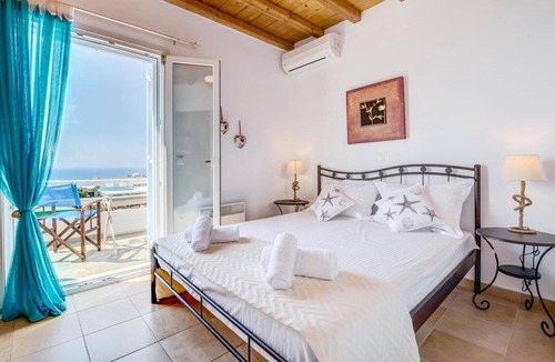 Tourlos Villa | Exquisite Mykonos Villa | Villa Cyan | 2 Bedrooms | Breathtaking Sunset View