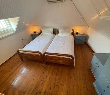 Kilada House | Familienfreundliches Fischerhaus am Strand